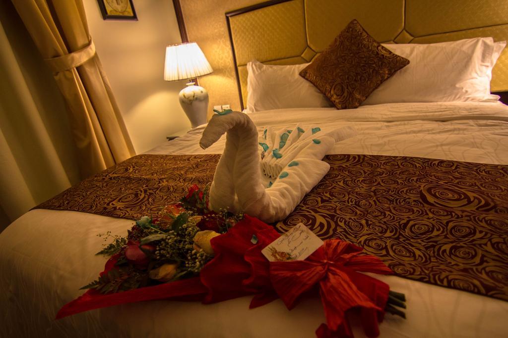 Rest Night Serviced Apartments- Alhamra Riyadh Rum bild A towel swan