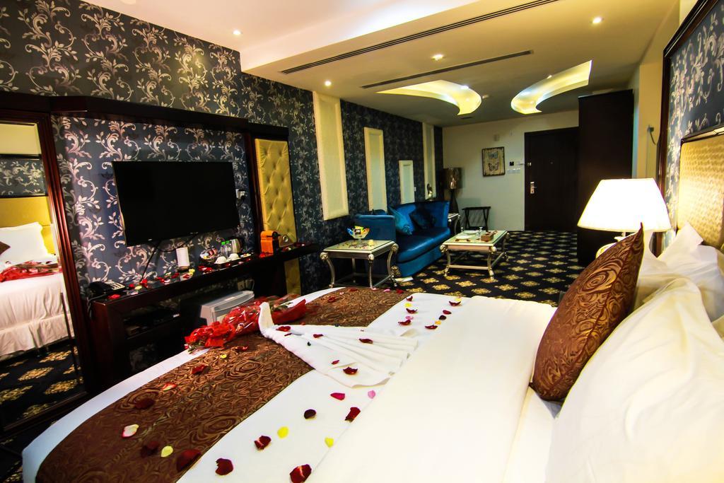 Rest Night Serviced Apartments- Alhamra Riyadh Exteriör bild A suite at the hotel