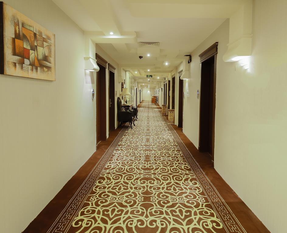 Rest Night Serviced Apartments- Alhamra Riyadh Exteriör bild A corridor at the hotel