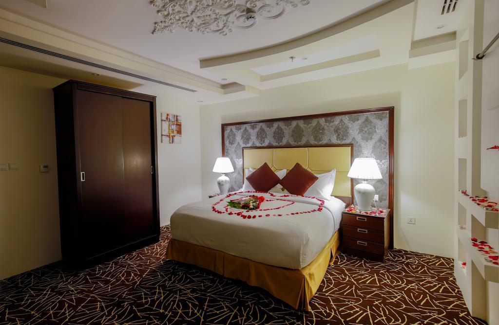 Rest Night Serviced Apartments- Alhamra Riyadh Exteriör bild A bedroom at the hotel