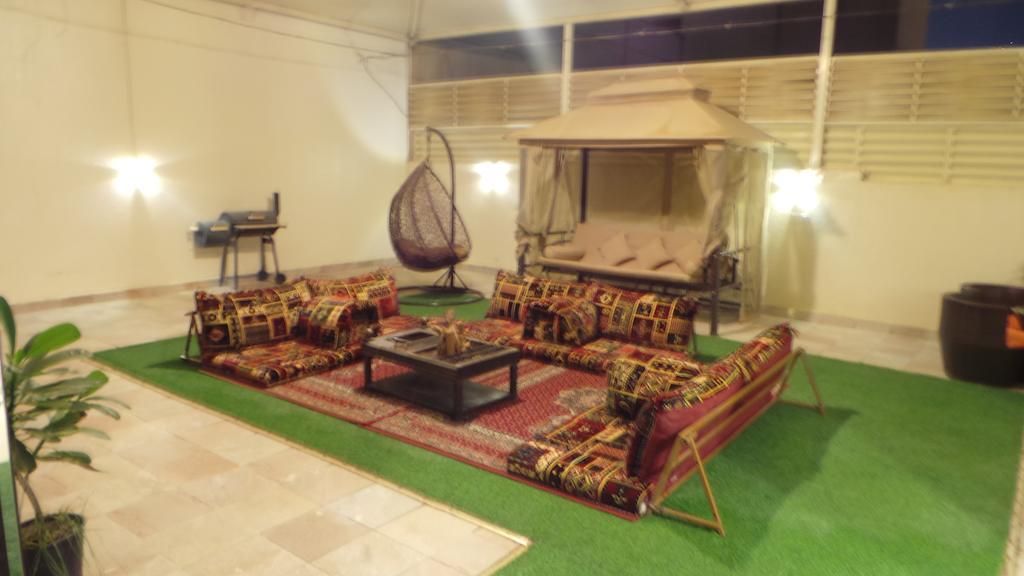 Rest Night Serviced Apartments- Alhamra Riyadh Exteriör bild A majlis in a hotel in Dubai