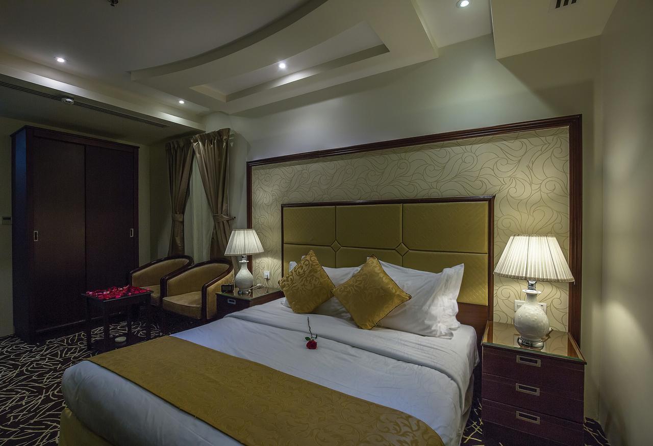 Rest Night Serviced Apartments- Alhamra Riyadh Exteriör bild A bedroom at the hotel